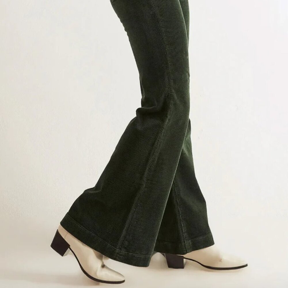 Rolla East Coast Flare Corduroy- Dark Green- 26 - Picture 4 of 10